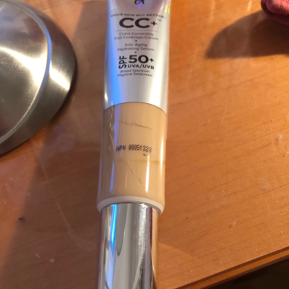 IT cosmetics